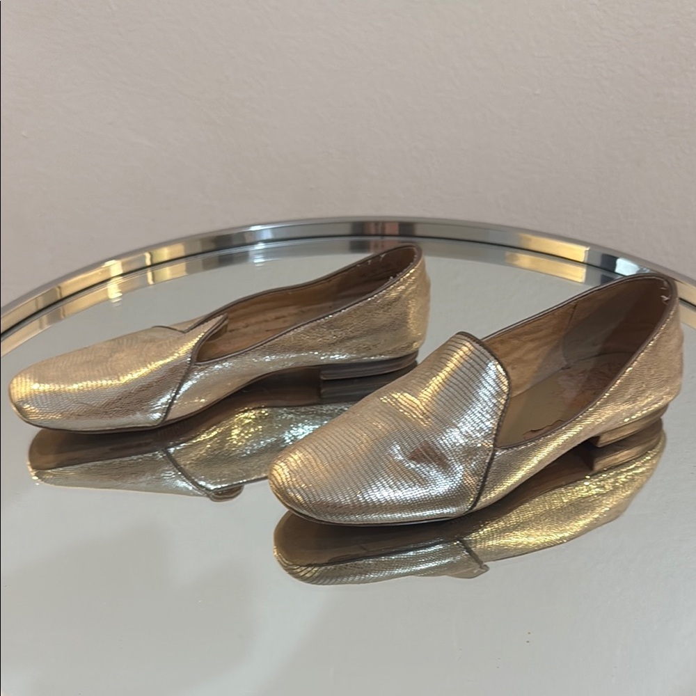 Naturalizer Gold Flats for Effortless Elegance